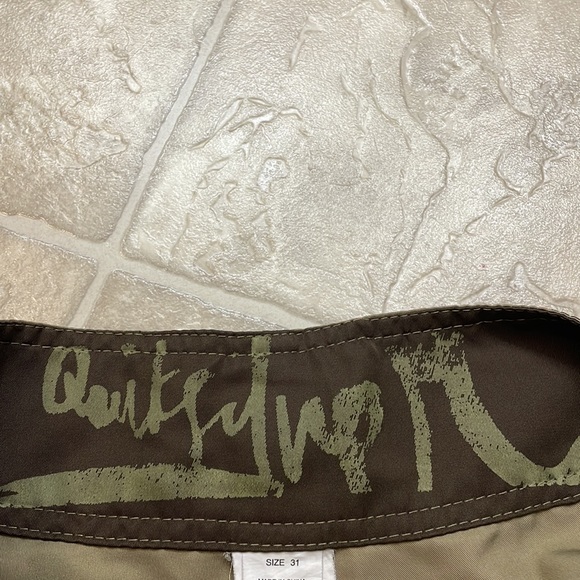 Quiksilver Board Shorts Size 31 - Picture 3 of 3